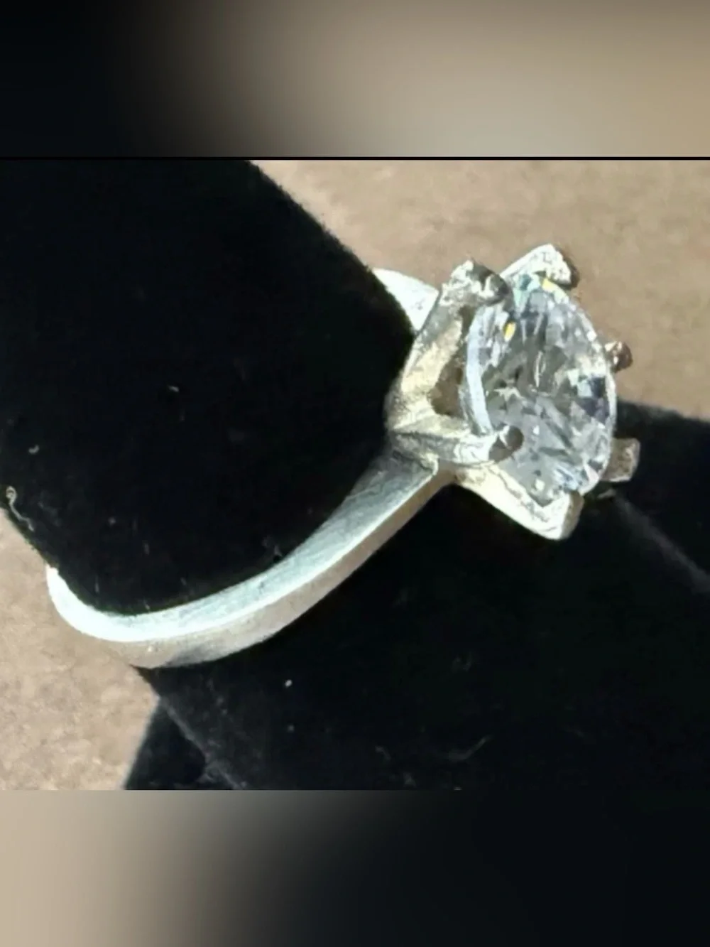 925 Sterling Silver Engagement Ring women’s Clear Crystal Prong setting Size 6